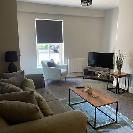 Poplar House-2Bedroom House In Town Centre With Free Parking By Shortstays4U 金斯林 外观 照片