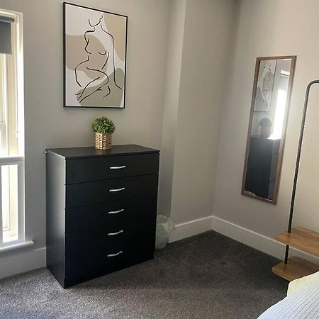 Poplar House-2Bedroom House In Town Centre With Free Parking By Shortstays4U 金斯林 外观 照片