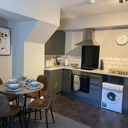 Poplar House-2Bedroom House In Town Centre With Free Parking By Shortstays4U 金斯林 外观 照片