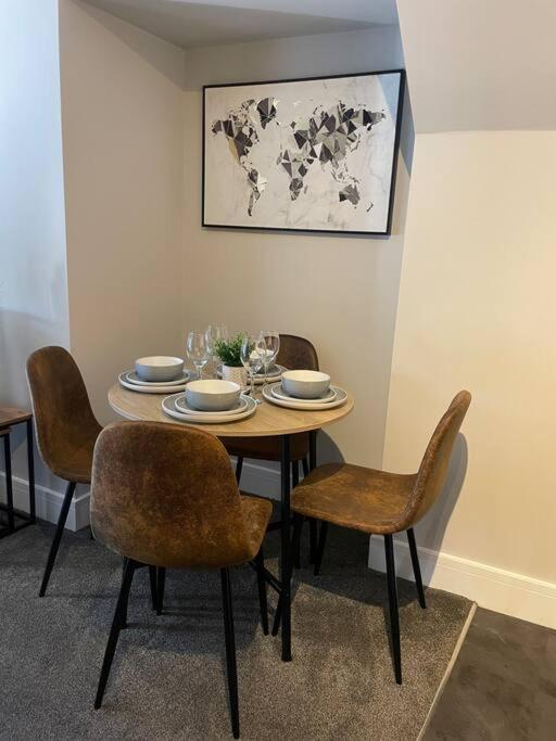 Poplar House-2Bedroom House In Town Centre With Free Parking By Shortstays4U 金斯林 外观 照片